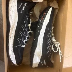 Merrell Sneaker Size 8.5 