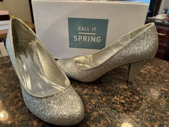 Women’s Shoes - 8.5 