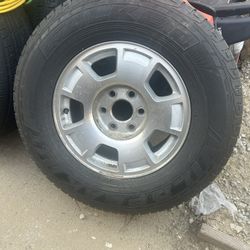 Used Tires 265/70R17 And Rim 