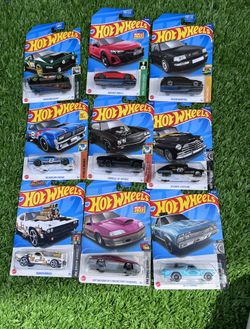 HOT WHEELS