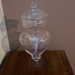 Vintage Clear Glass Footed Apothecary/Candy/Display Jar Large