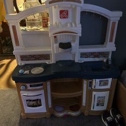 Play Kitchen