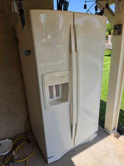 Whirlpool Refrigerator Almond Beige side by side