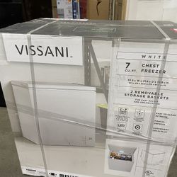 Vissani Chest Freezer With Led Light