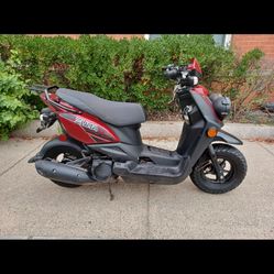 Red Zuma Moped