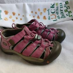 *KEEN Newport H2 Size3 Girls Kind Pink Waterproof Hiking Sandals Shoes  ClosedToe