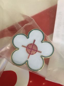 SUPREME "FLOWER" PIN
