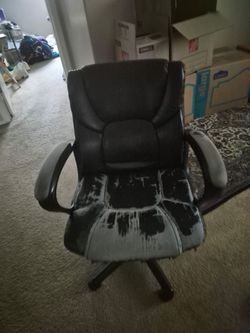Black Office Chair with Armrests