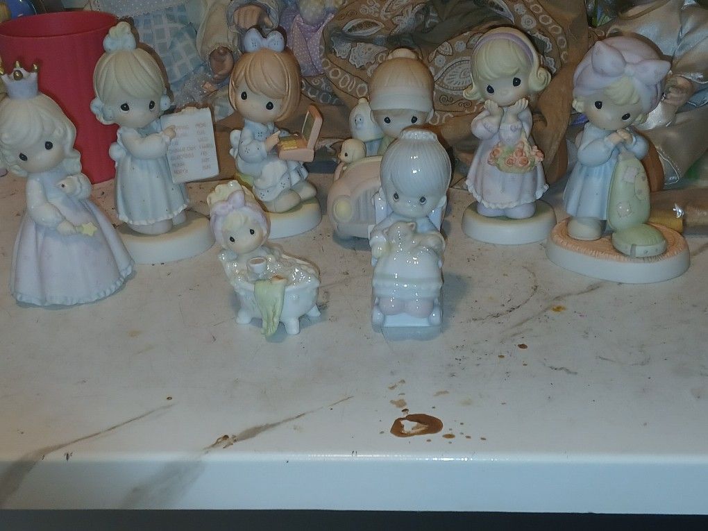 Precious Moments Figurines