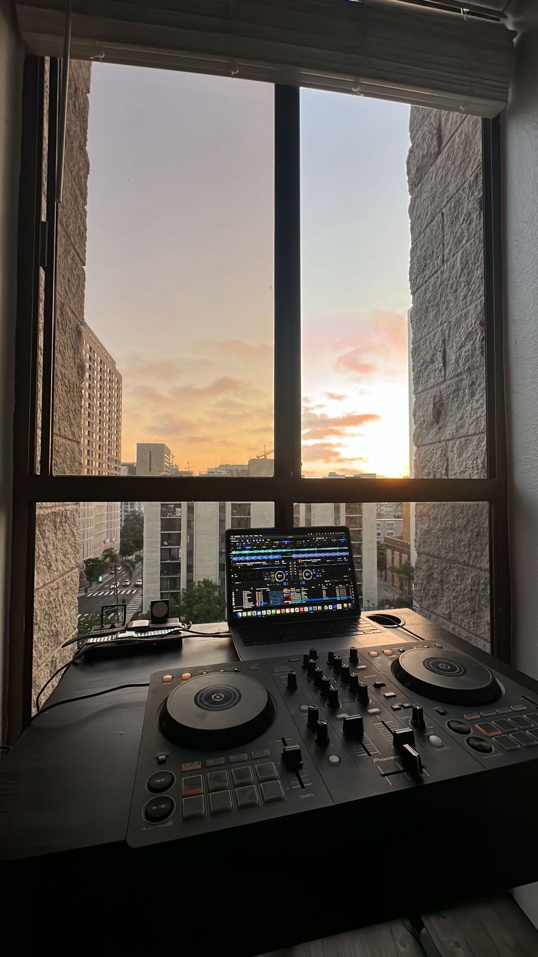 DDJ FLX4