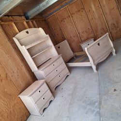 Kids Bedroom Has Scratches (($240 FIRM))