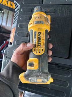Dewalt Sheetrock cutout tool