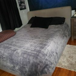 Queen Size Bed , Lift Up Storage  Free Free