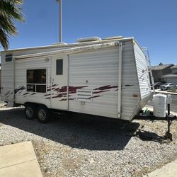 2003 Ragen 20’ Toy Hauler 