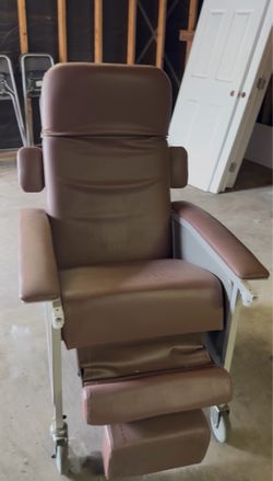 Reclining Geri Chair