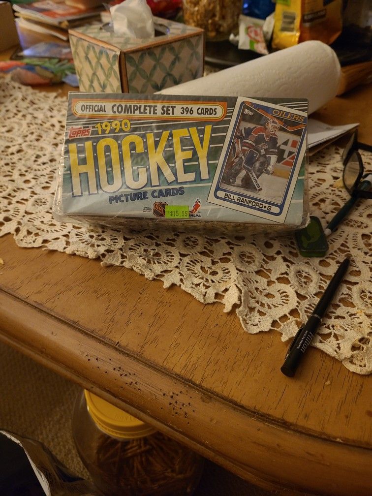 Hockey 1990 Topps Complete Set