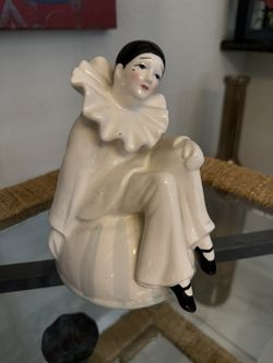 Vintage Porcelain Pierrot  Clown Music Figurine