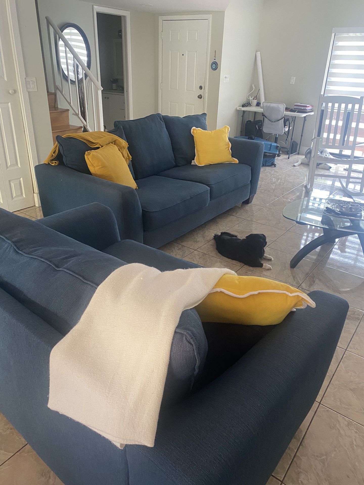 2 Sofas