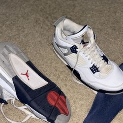Jordan 4 Retro Midnight Navy (size 9)