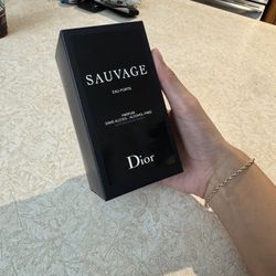 Sauvage Eau de Toilette (Can negotiate)