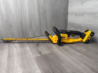 DeWalt DCHT820 20V MAX 22" Cordless Hedge Trimmer w/10ah Battery (A1D030531)