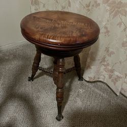 Victorian Style Round Piano/ Organ/ Vanity Chair