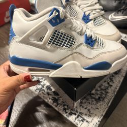 Jordan 4s