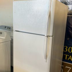 KENMORE TOP FREEZER REFRIGERATOR APARTMENT SIZE 