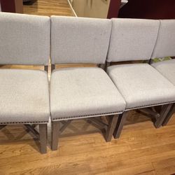 Set Of 4 Dining Chairs - Comfortable And Sturdy