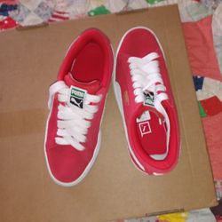 Puma Suede Red Sneakers Like New