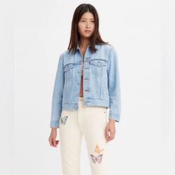 Levi’s Ex-Boyfriend Trucker Jean Jacket Size Small 