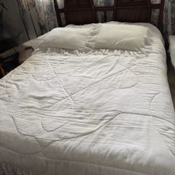 MOVING! King Size Bedroom Set for Sale $175