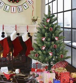 5 ft. Artificial Christmas Tree with 476 Tips Solid Metal Legs