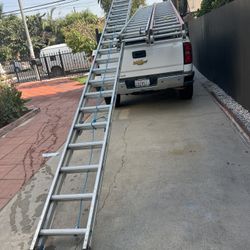 Escalera de 40 pies casi nueva muy barata 