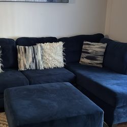 Modern Navy Blue Sectional + Ottoman – Excellent Condition