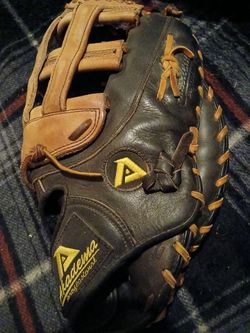 Academia first base glove