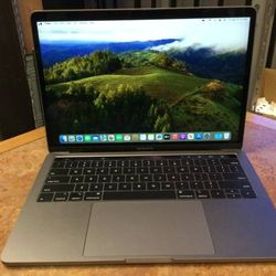 Apple MacBook Pro 13" 2018 Quad Core i7 16gb 256gb SSD

