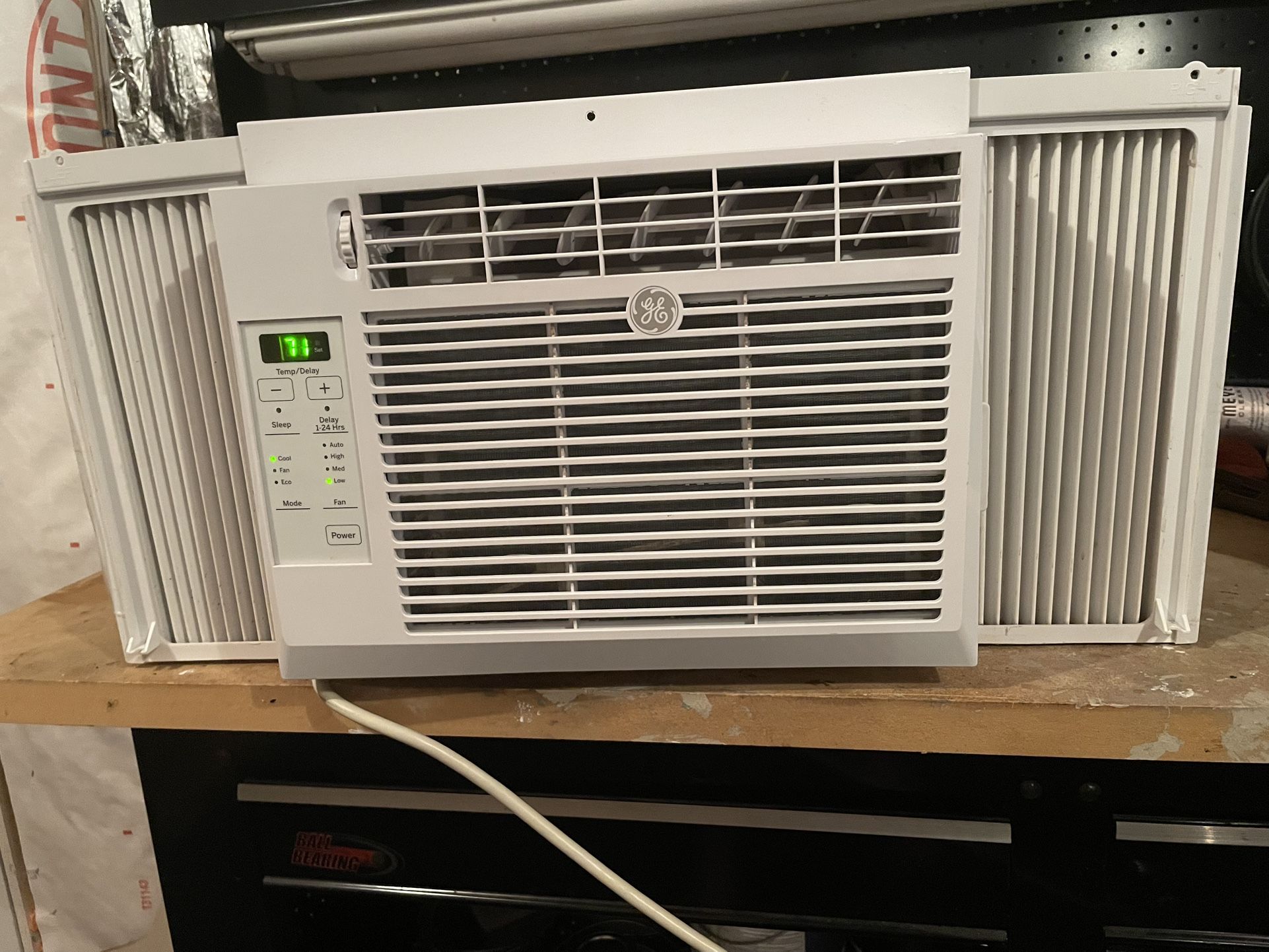 GE 6050 BTU window air conditioner
