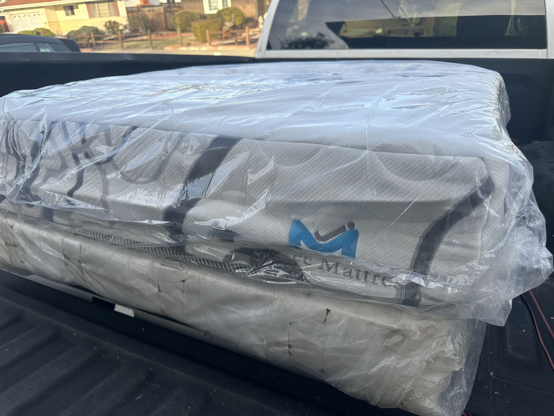 New Twin Xl Hybrid Mattress And Box Spring Set