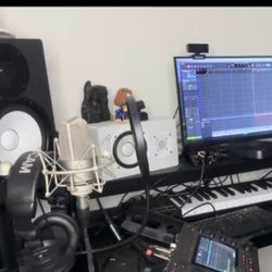 Studio Monitors Yamaha Hs8 And other Gear 