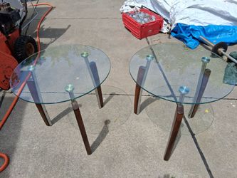 /*/*/*/* CONTEMPORARY GLASS TABLES *\*\*\*\
