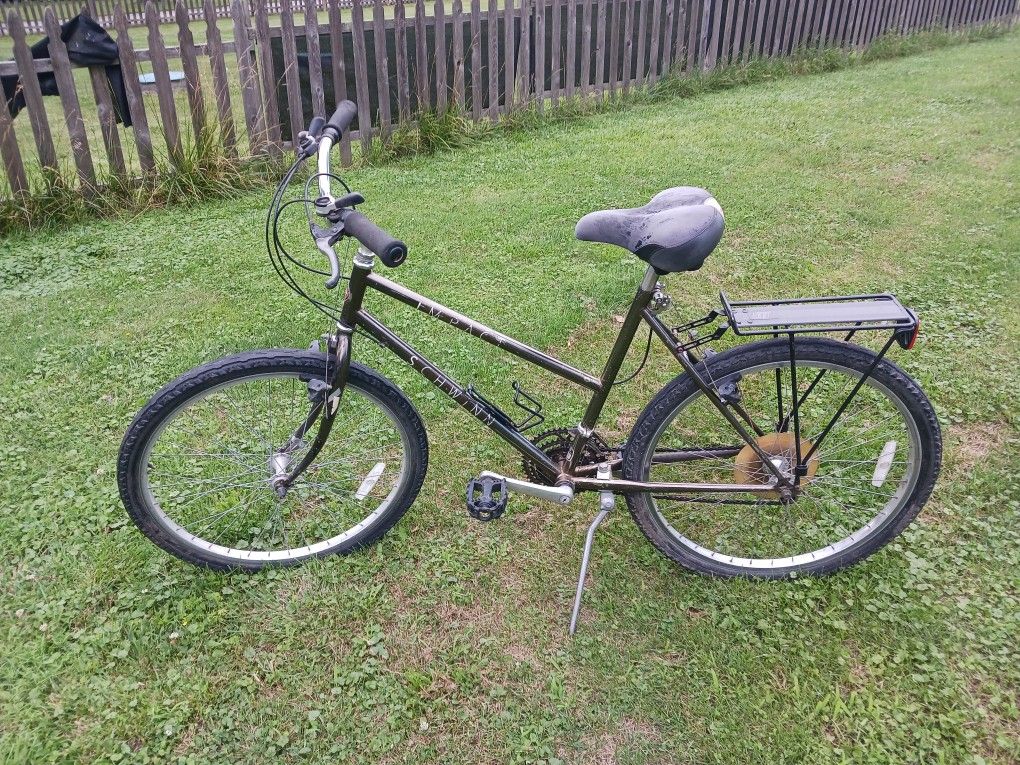 Schwinn Hybrid Bike 26-in Rims From A Bikestore Not Walmart.