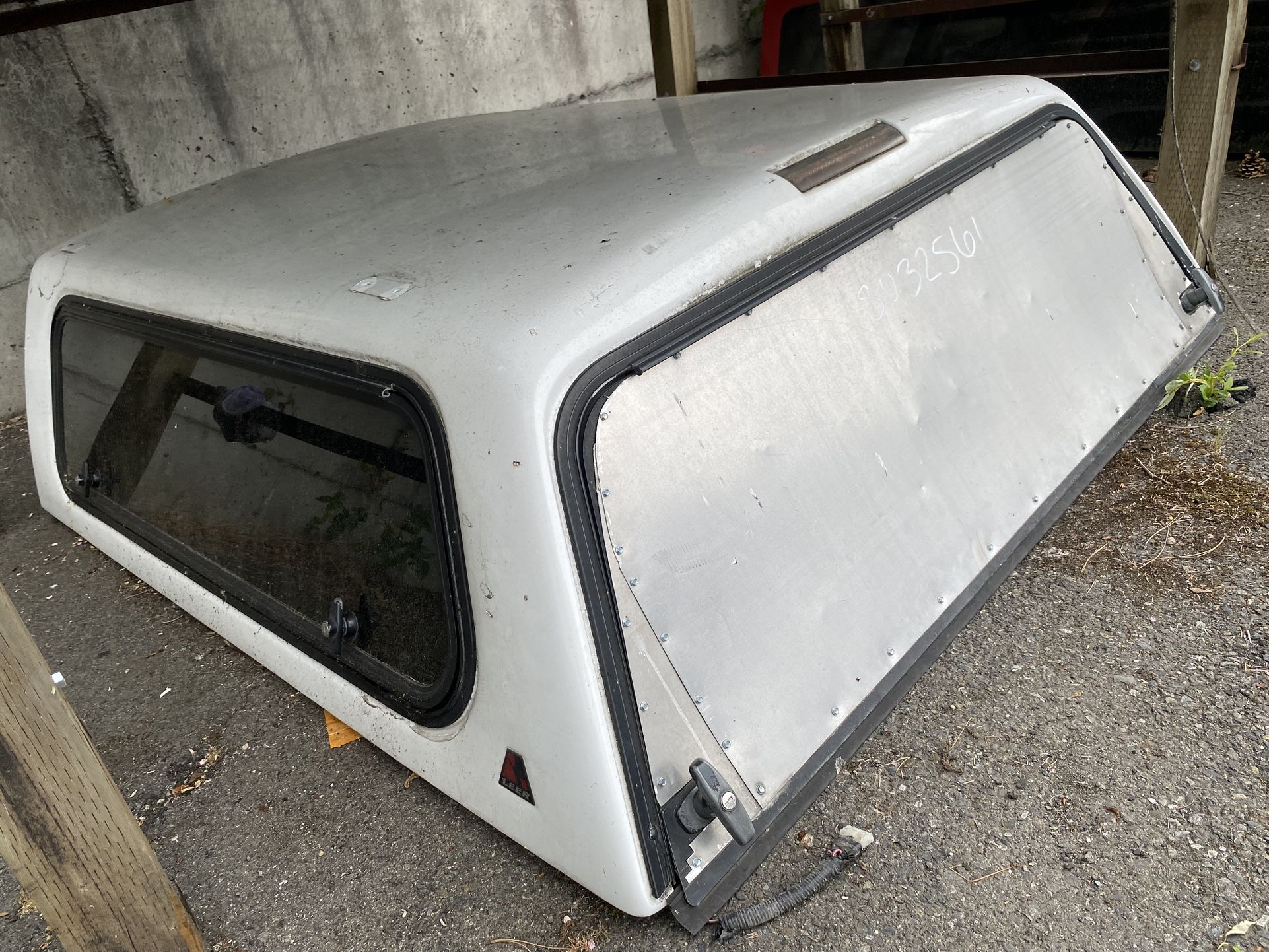 USED LEER 100R FOR DODGE DAKOTA