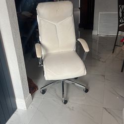 Office/ Desk High End Chair