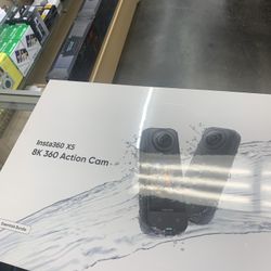 Insta360 X5 Essentials Bundle