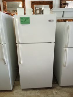 Frigidaire Refrigerator white excellent . Warranty , Delivery available 2203 Fowler st. Ft. Myers 33901