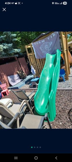 9 Foot Green Plastic Slide