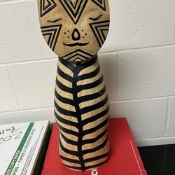 Cat Statue 