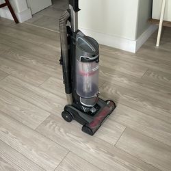 Hoover Vacuum High Performance Swivel Pet