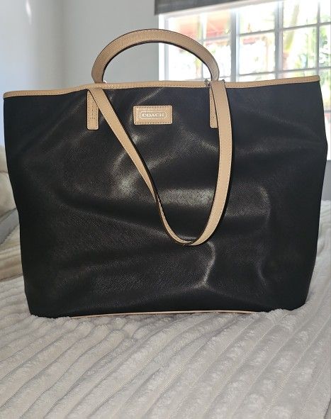 Coach Metro Black & Tan Saffiano Leather Large Tote Bag F24341